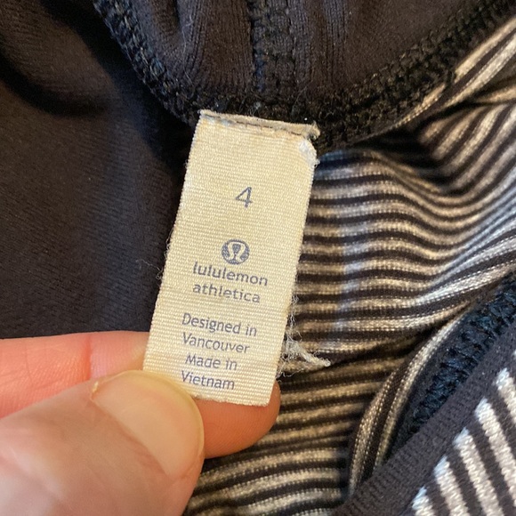 Lululemon Think Fast hoodie, striped RARE - Picture 9 of 9